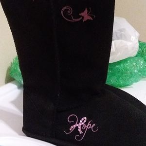 Bradford Exchange Walking In Hope Boots New